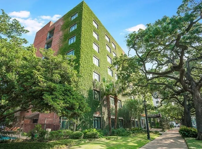 Apartment building