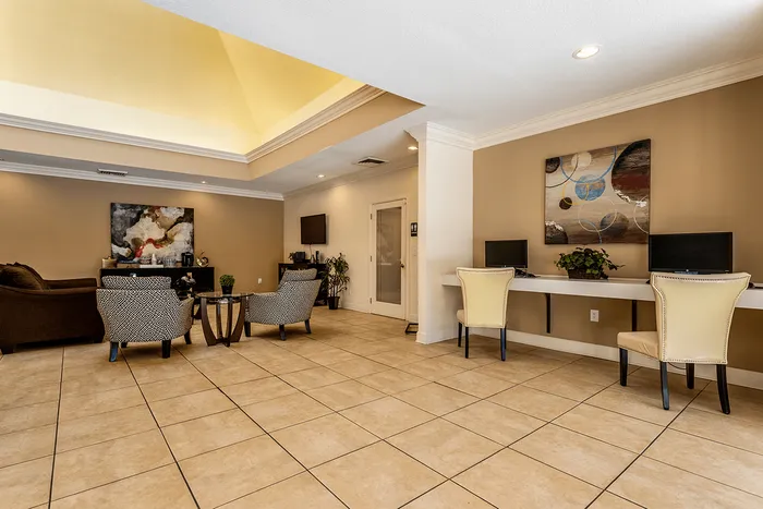 Leasing center and business center