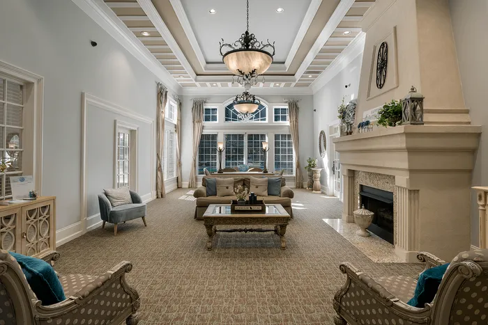 Leasing center