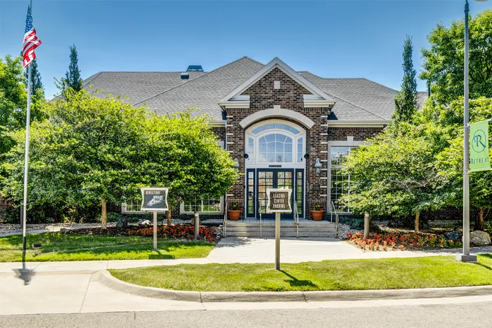 Leasing Center