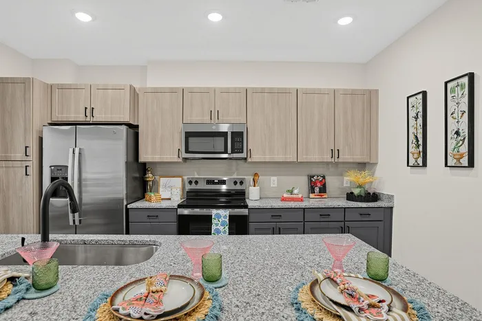 Ivy & Elm - Modern Kitchen