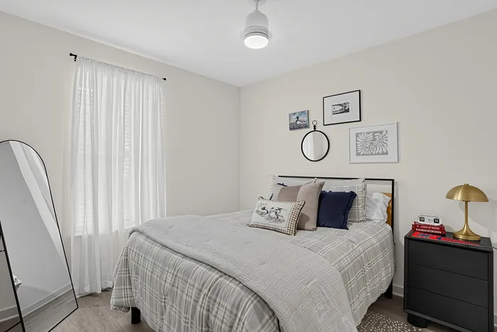 Ivy & Elm - Cozy Bedroom