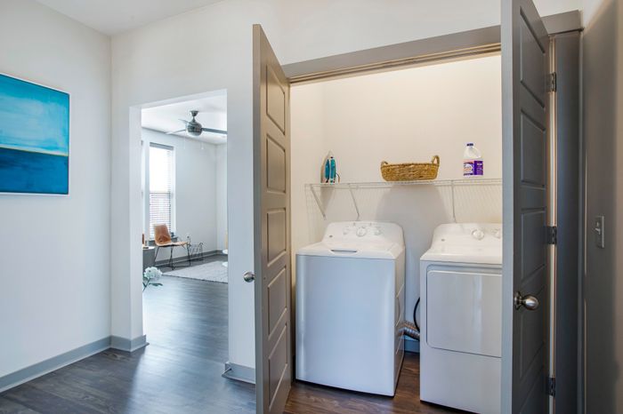 THRIVE Argenta - Laundry Room