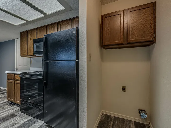 Kitchen and Washer Dryer Hookup