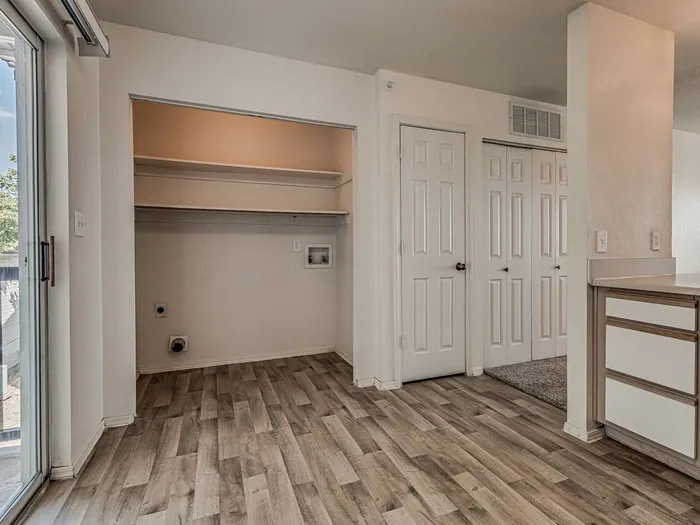 Woodland Manor Apartment