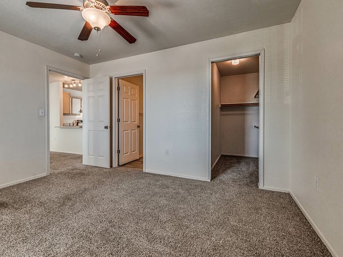 Woodland Manor Apartment