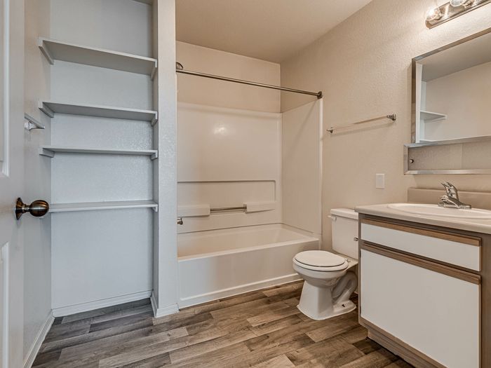 Woodland Manor Apartment