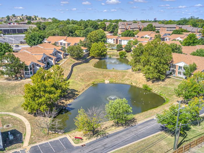 Woodland Manor Apartments