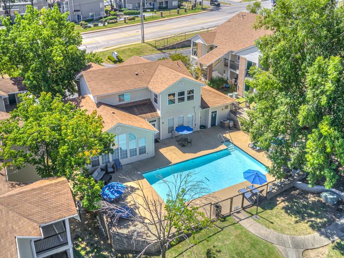 Woodland Manor Apartments