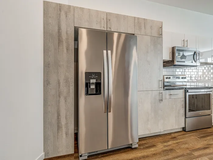 Studio (S4) - 727 Lofts