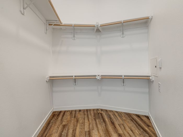 Studio (S4) - 727 Lofts