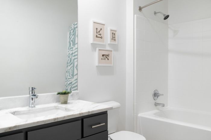The Brooke Apartments in Atlanta, GA | apartment bathroom