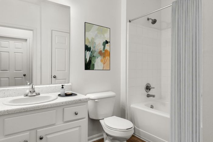 The Brooke Apartments in Atlanta, GA | apartment bathroom