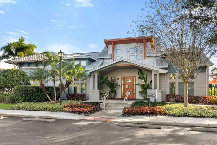 Clubhouse | Apartments in Tampa, FL | Crosstown Walk