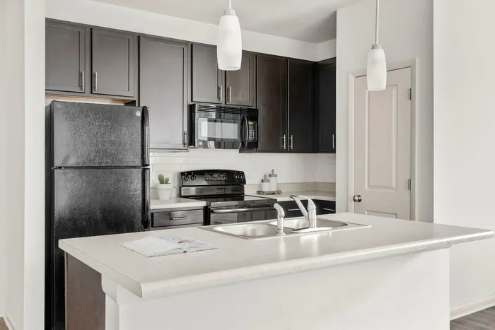 Kitchen | Apartments in Tampa, FL | Crosstown Walk
