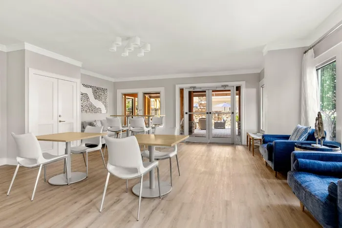 Resident Lounge | Venue at Lakewood Ranch FL Apartments