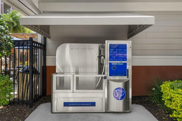 Pet Wash | Venue at Lakewood Ranch FL Apartments