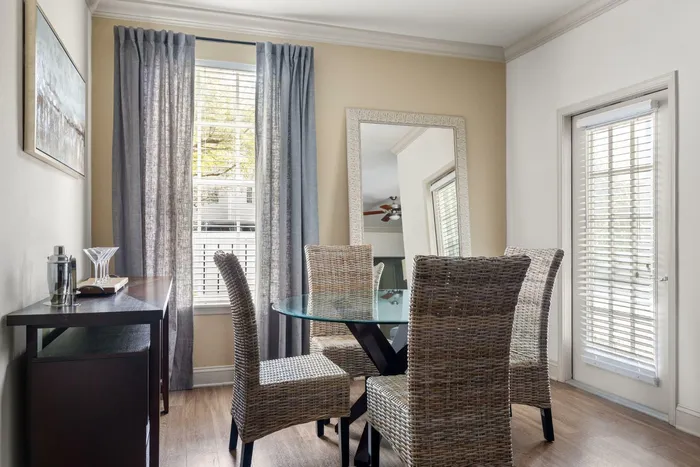 Dining Area | Village at Baldwin Park | Orlando FL Apartments