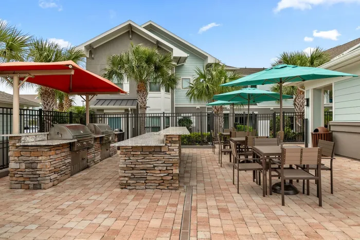 Grilling Area | Luxe Lakewood Ranch FL Apartments