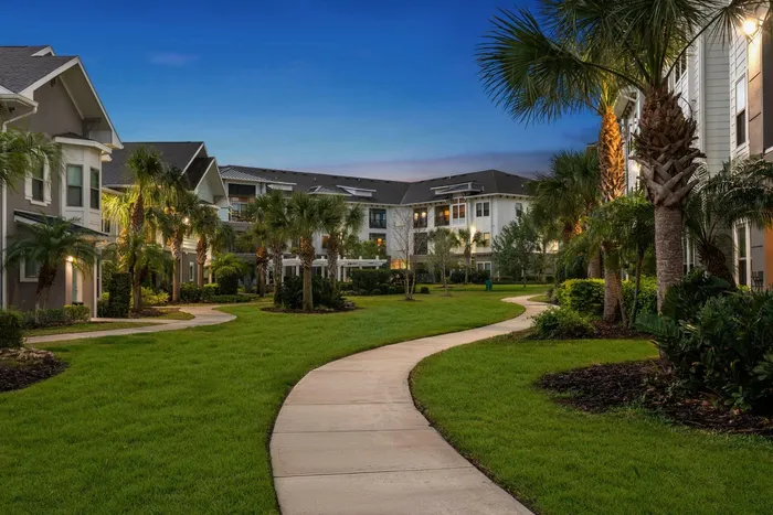 Walking Path | Luxe Lakewood Ranch FL Apartments