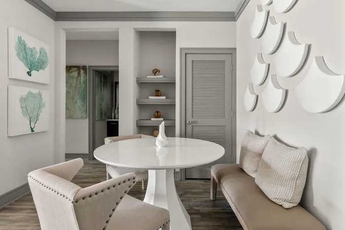 Dining Area | Luxe Lakewood Ranch FL Apartments
