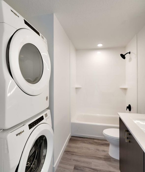343Apartments-SLC-Bathroom-Laundry