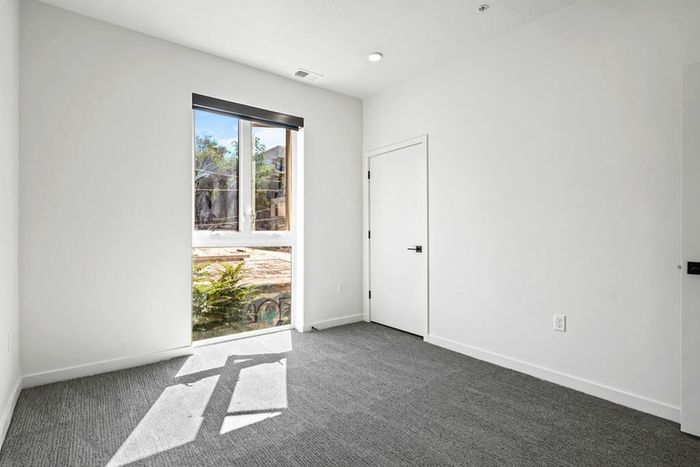 343-apartments-slc_B-bedroom2
