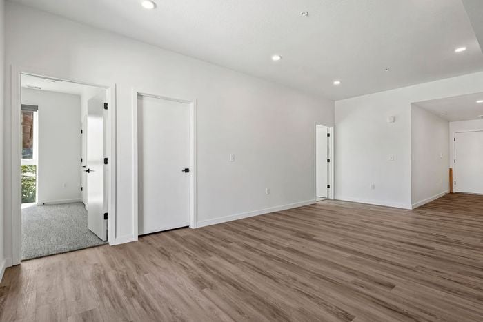 343-apartments-slc_B-living room
