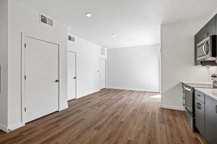 343-apartments-slc_s2-kitchen-living