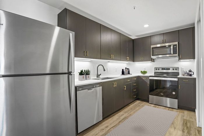 343-SLC-Apartments-Kitchen-StagedB