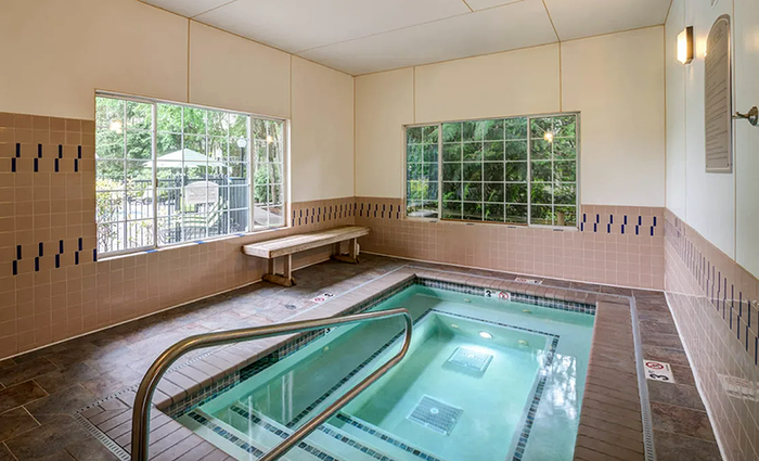 Indoor Hot Tub | Charter Club | Apartments in Everett WA