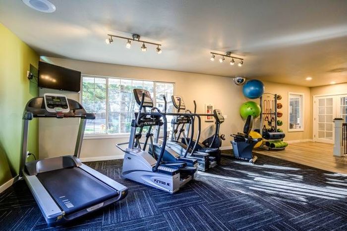 Fitness Center | Charter Club Apartments | Everett Washington Apartments for Rent