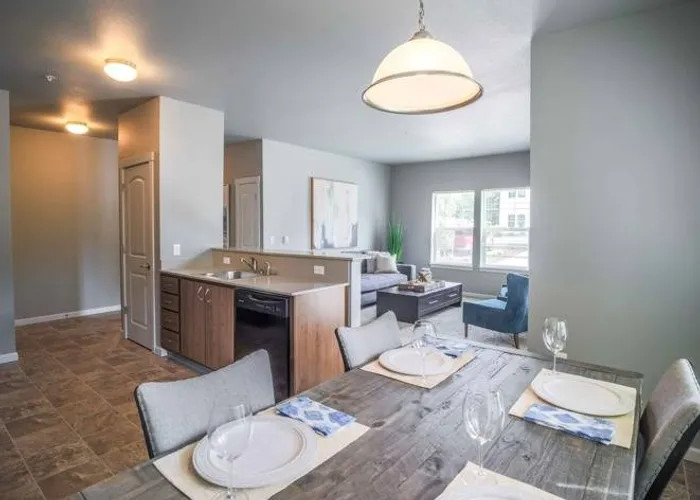 Dining and Kitchen | Apartments in Tualatin, OR | River Ridge