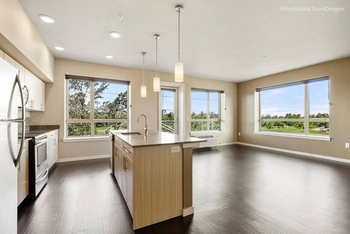 Open Floor Plans and Large Windows  |  Apartments For Rent in Salem OR  |  South Block