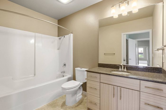 Sleek Finish Bathrooms | Salem OR Apartments | South Block