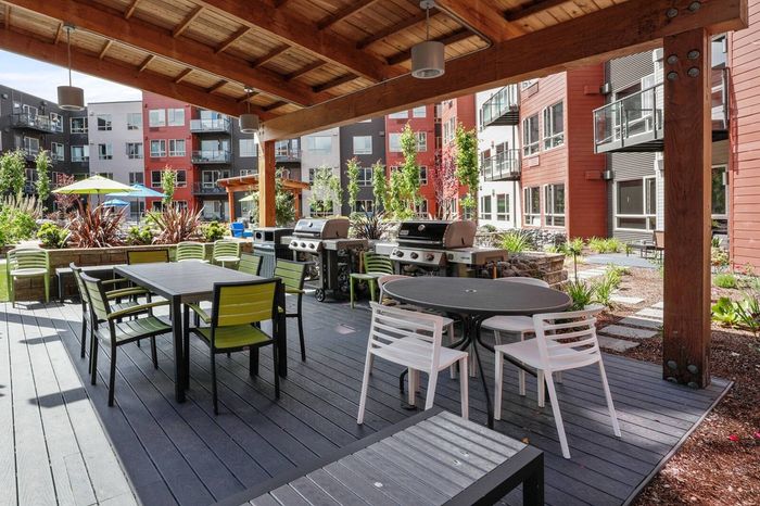 Covered BBQ and Picnic Area | Salem Oregon Apartments | South Block