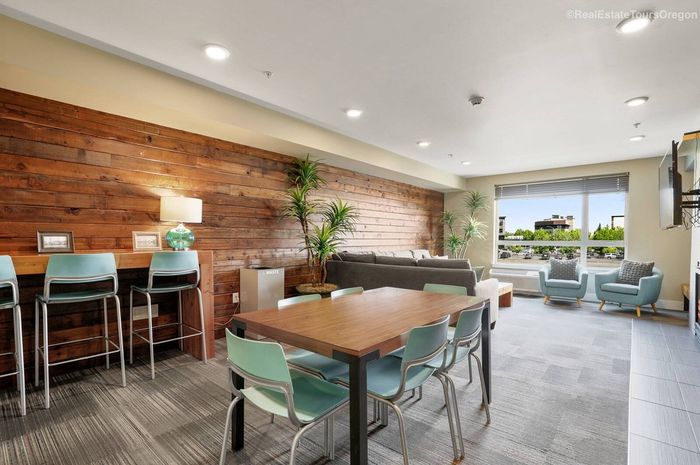 Clubhouse with Working Stations | Salem OR Apartments for Rent | South Block
