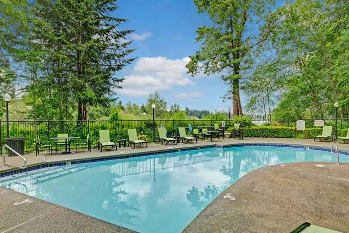 Expansive Pool and Sundeck | Charter Club Apartments | Everett Washington Apartments