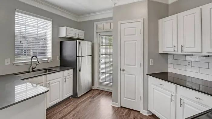 Modern Kitchen | Apartments Near Nashville Tn Airport | Hamptons at Woodland Pointe