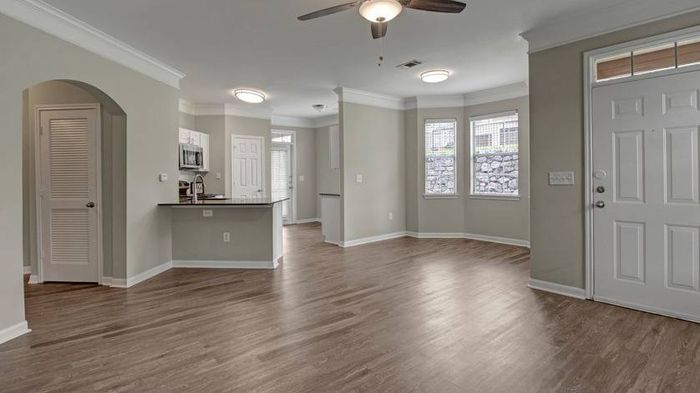 Elegant Living Room | 3 Bedroom Apartments For Rent In Nashville Tn | Hamptons at Woodland Pointe