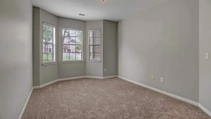 Elegant Living Room | 3 Bedroom Apartments For Rent In Nashville Tn | Hamptons at Woodland Pointe