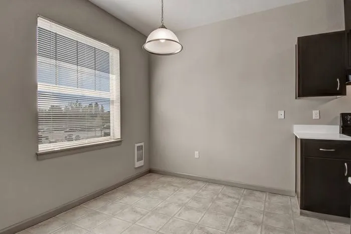 Dining Room | Tualatin Oregon Apartments | River Ridge