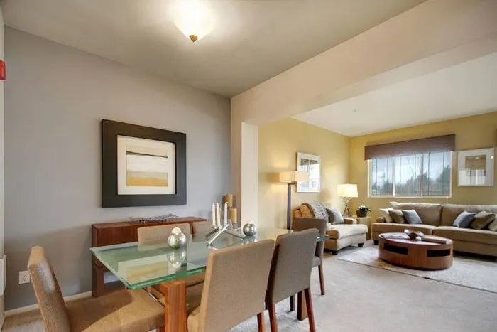 Dining Area | Apartments for Rent in Puyallup WA | Brookstone at Edgewater