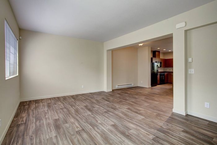 Spacious Living Area | Puyallup WA Apartments | Brookstone at Edgewater Apartments