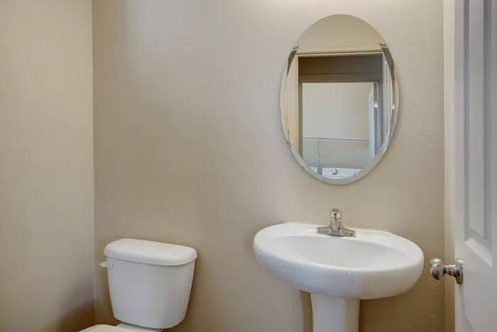 Secondary Bedroom (20-7507) | Townhomes and Apartments in Puyallup WA | Brookstone