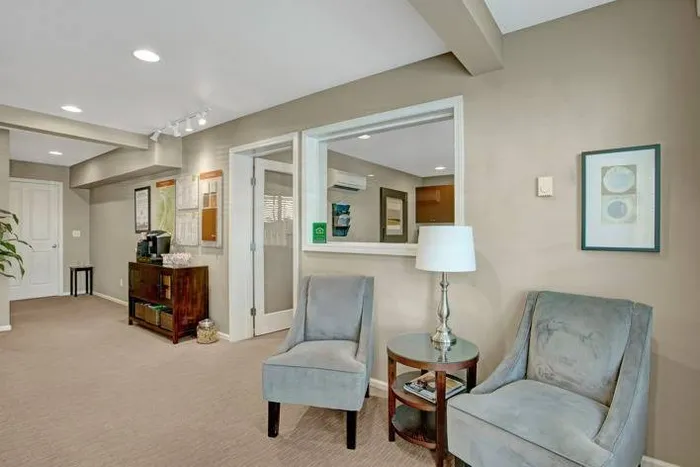 Leasing Office | Apartments and Townhomes in Puyallup WA | Brookstone at Edgewater