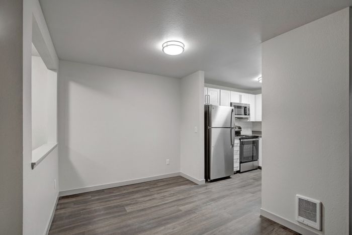 Open Kitchen and Dining | Everett WA Apartments | Charter Club