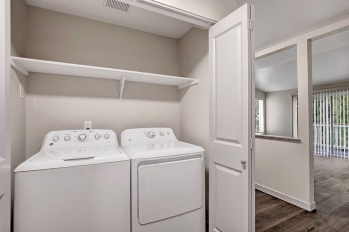 In-Home Washer & Dryer | Everett Washington Apartments | Charter Club