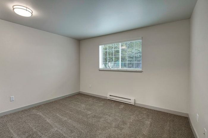 Spacious Bedroom Layout | Apartments for Rent in Everett WA | Charter Club