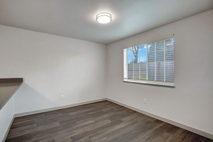 Dining Room Area | Apartments in Everett Washington for Rent | Charter Club